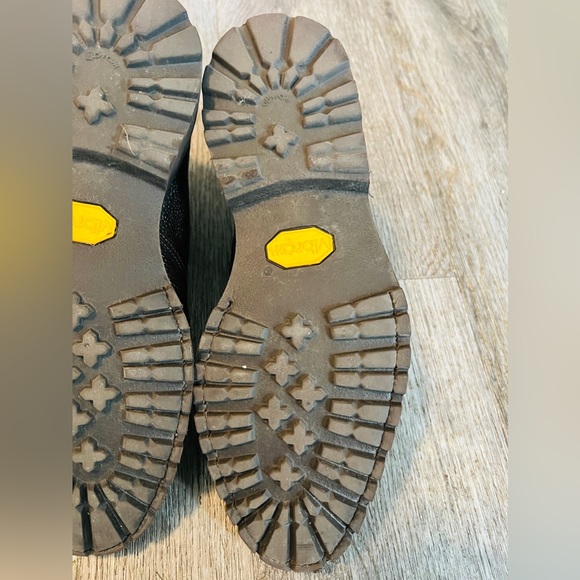 BONTONI
Men's Desert Welt Leather Ankle Boots - Picture 6 of 10